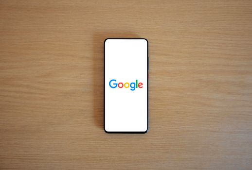 Goodbye Smartphone? Google’s Smart Glasses Might Be the Tech That Wants You To Forget Your Phone