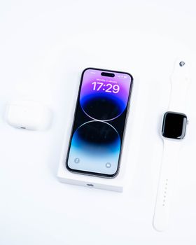 The Future is Now: Early iOS 26 Leak Peeks Behind Apple’s Curtain
