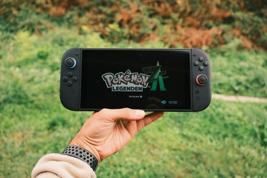 Nintendo Switch 2 Dominates Holiday Sales: A Look at Gaming’s New King!