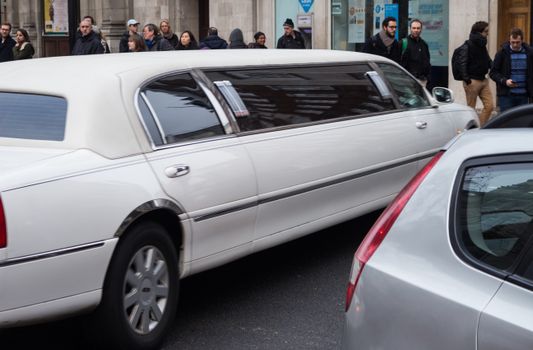 The Limo That Broke the Internet: 1000HP, Drifting, and Turbos Bigger Than Your Face!