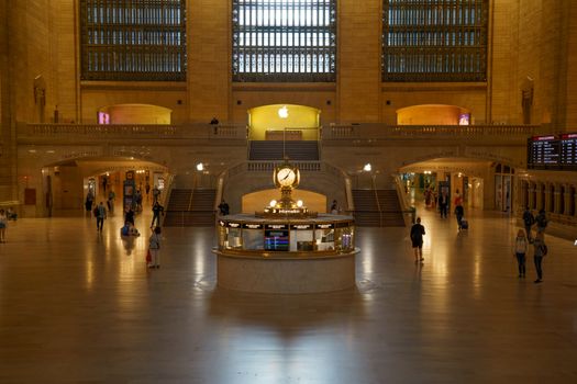 Apple’s Grand Central Serenade: Kicking Off 50 Years with a Surprise Alicia Keys Concert!