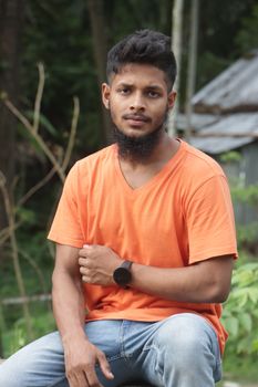 নিল ম্যাকডনোউডের সত্য কহনি: হলিউডে আস্থা ও কৌশলের সংগঠন