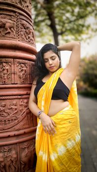 পেজ সিক্সের তাজা হেডলাইন: হলিউড-বলিউড ক্রসओভার ফিল্মের ট্রেলার ও সেলেব্রিটি গসিপ