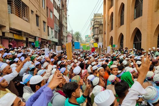 রিজ আহমেদের প্রতিক্ষিত নতুন চলচ্চিত্র ‘শ্যাডোঅফ সিলেক্ট’ ট্রেলার প্রকাশ, বিটিবিসি চื่นকে আকৃষ্ট