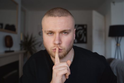 Channing Tatum’s Secret “TT” Shoot Sparks Fan Frenzy While Phil Collins’ Viral Moment Resurfaces
